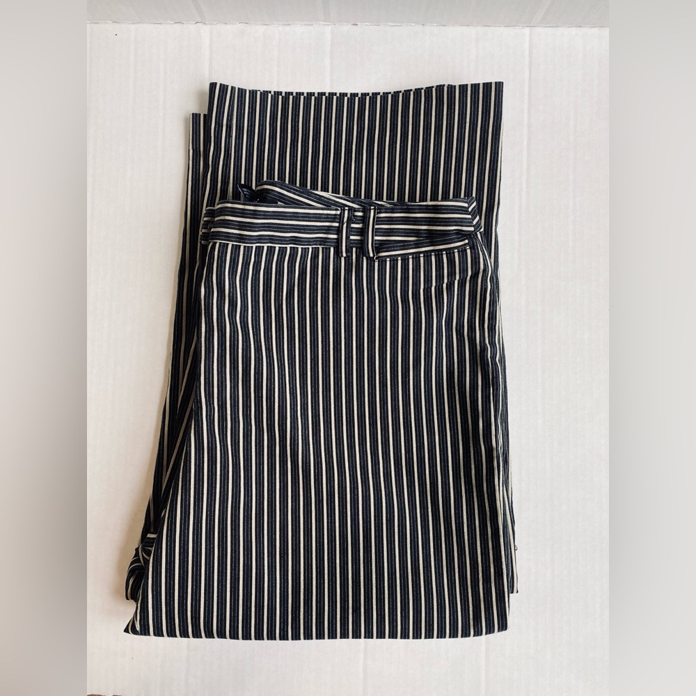 Wide Leg Womens Striped Cropped Pants/Capris Size 12